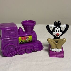 Vintage 1998 Wendy's Animaniacs Yakko Warner figure And animaniacs Purple Train.